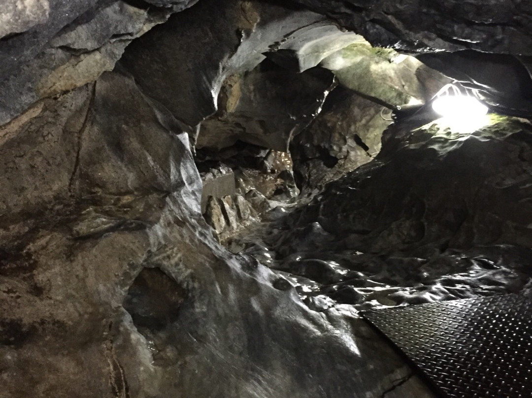 Irimizu Limestone Cave景点图片