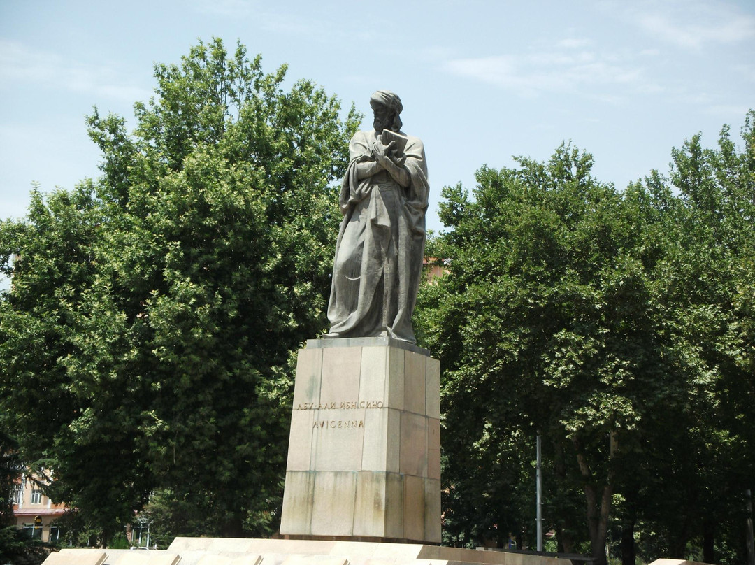 Monument to Abu Ali Ibn Sino (Avicenna)-杜尚别必去景点