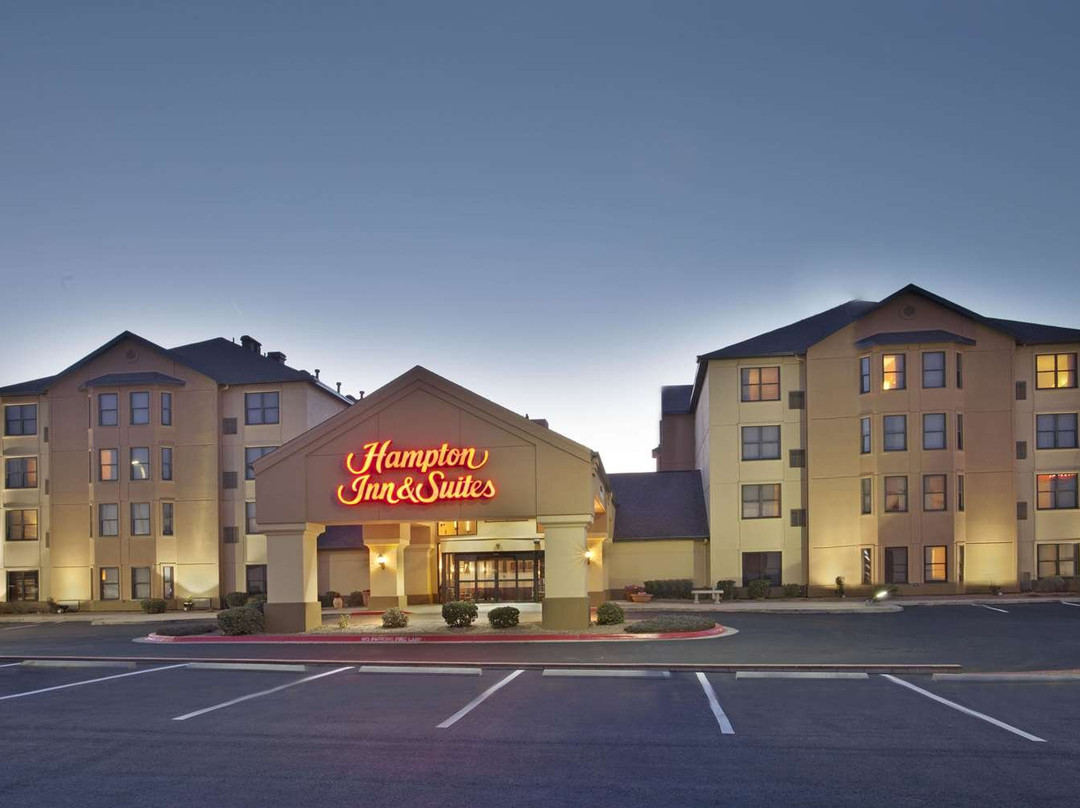 Hampton Inn & Suites El Paso-Airport主图