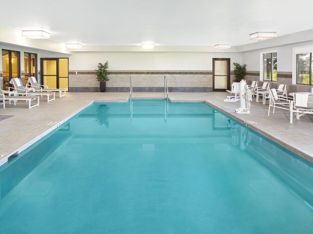 Holiday Inn Express Sheboygan-Kohler (I-43) by IHG主图