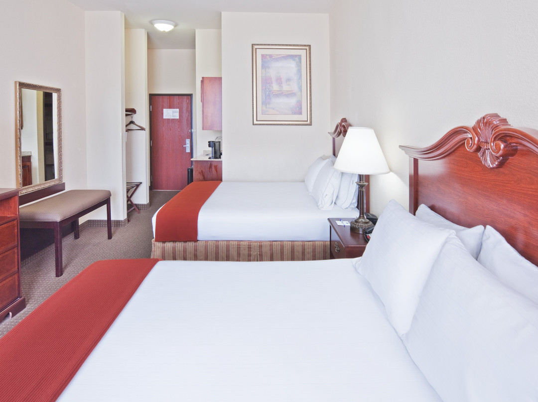 Holiday Inn Express & Suites Woodward Hwy 270 By IHG主图