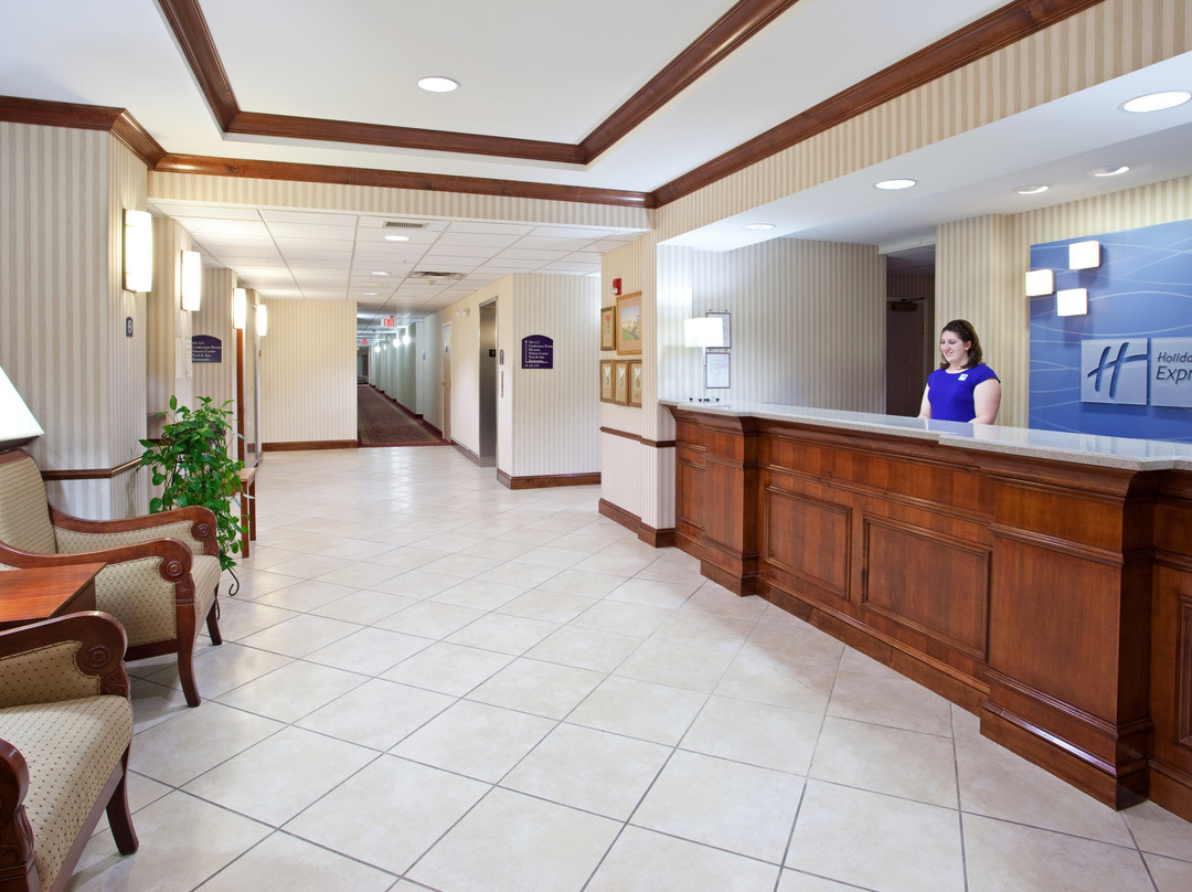 Holiday Inn Express & Suites Marion by IHG主图
