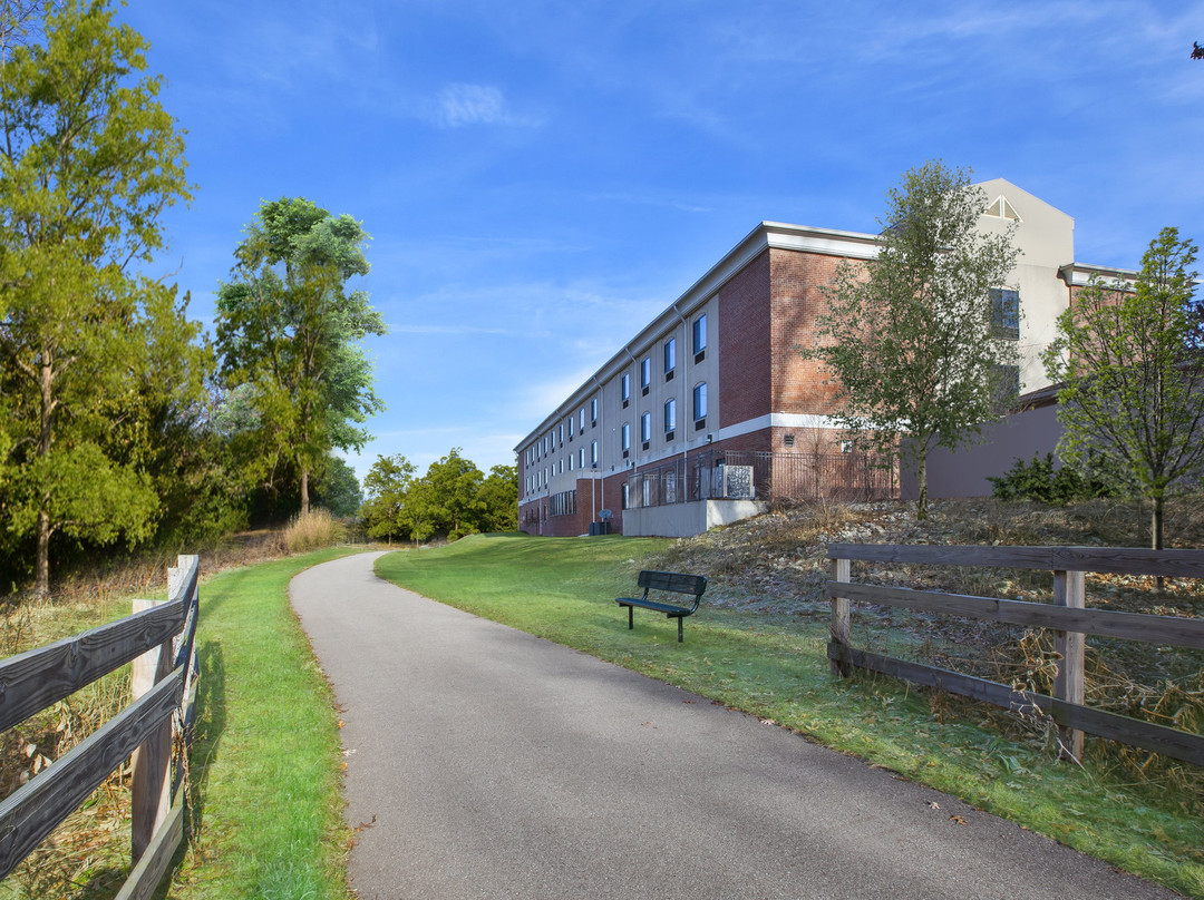 Holiday Inn Express & Suites Niles by IHG主图