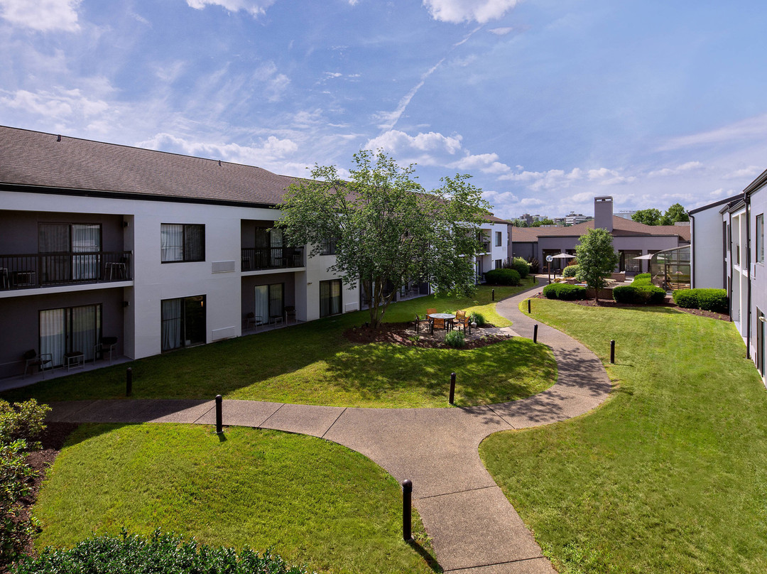 Courtyard by Marriott Pittsburgh Airport主图