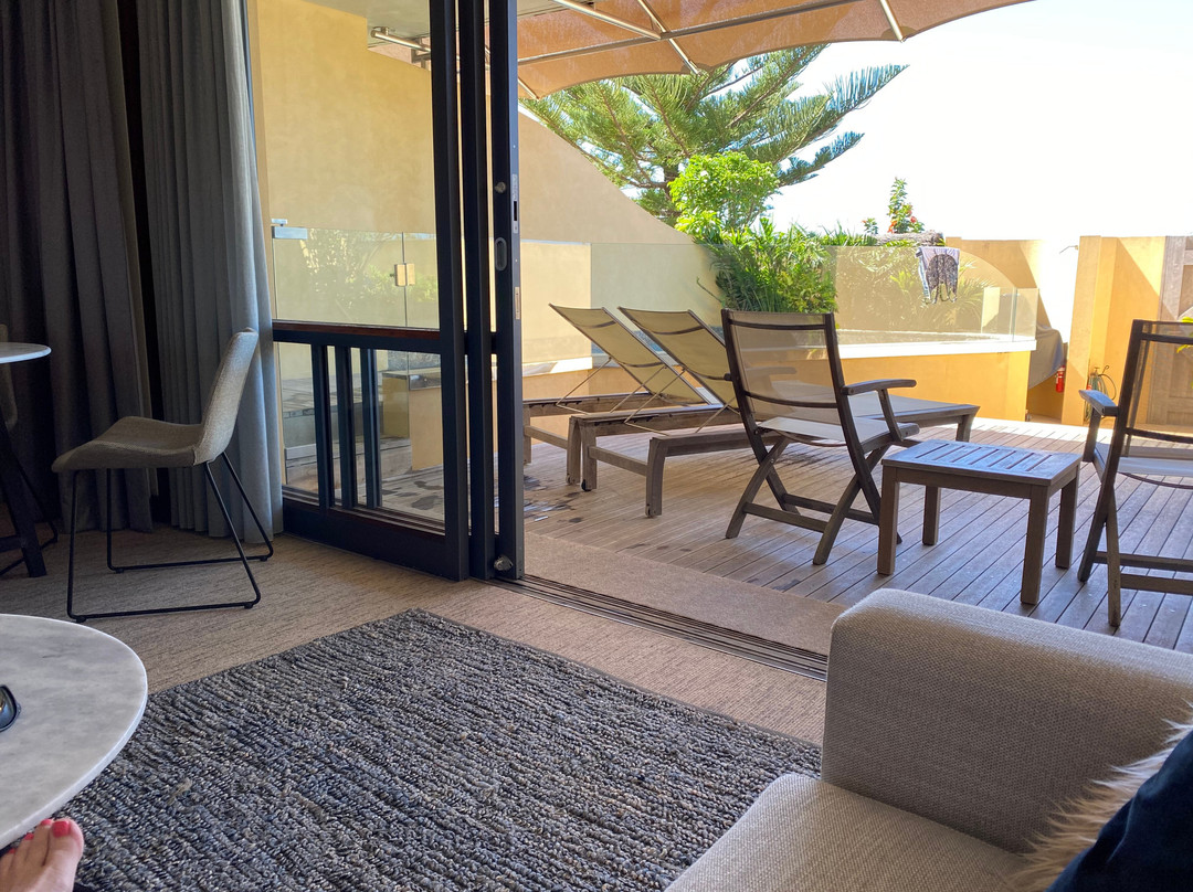 海滩套间酒店主图