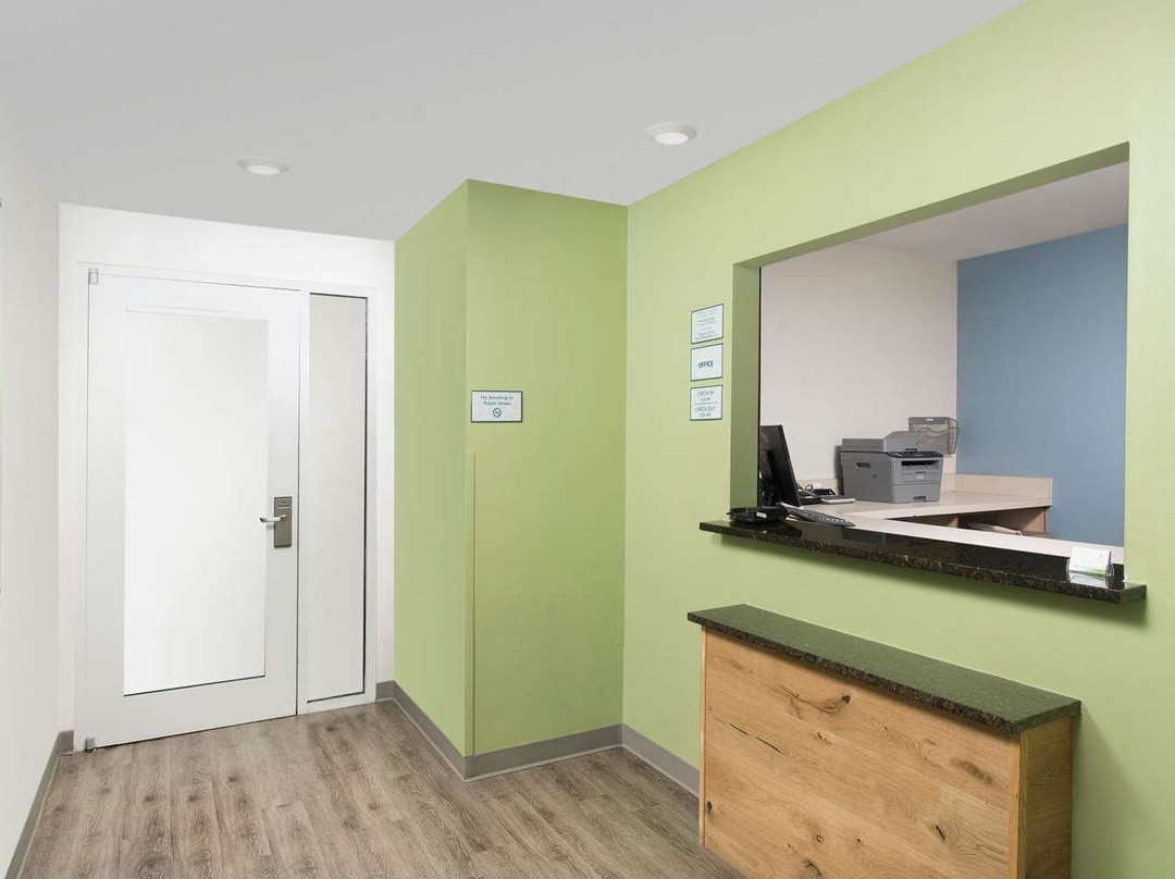 WoodSpring Suites Gainesville I-75主图