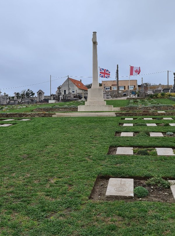 Wimereux Cemetery - Commonwealth War Graves景点图片