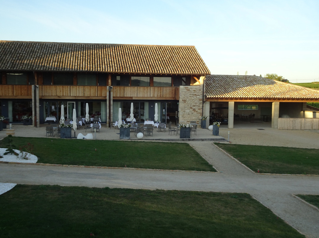 贝萨伊城堡酒店主图