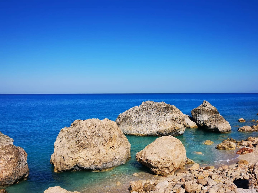 Kalamitsi Beach-莱夫卡扎必去景点