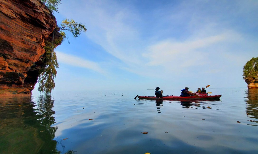 Whitecap Kayak景点图片