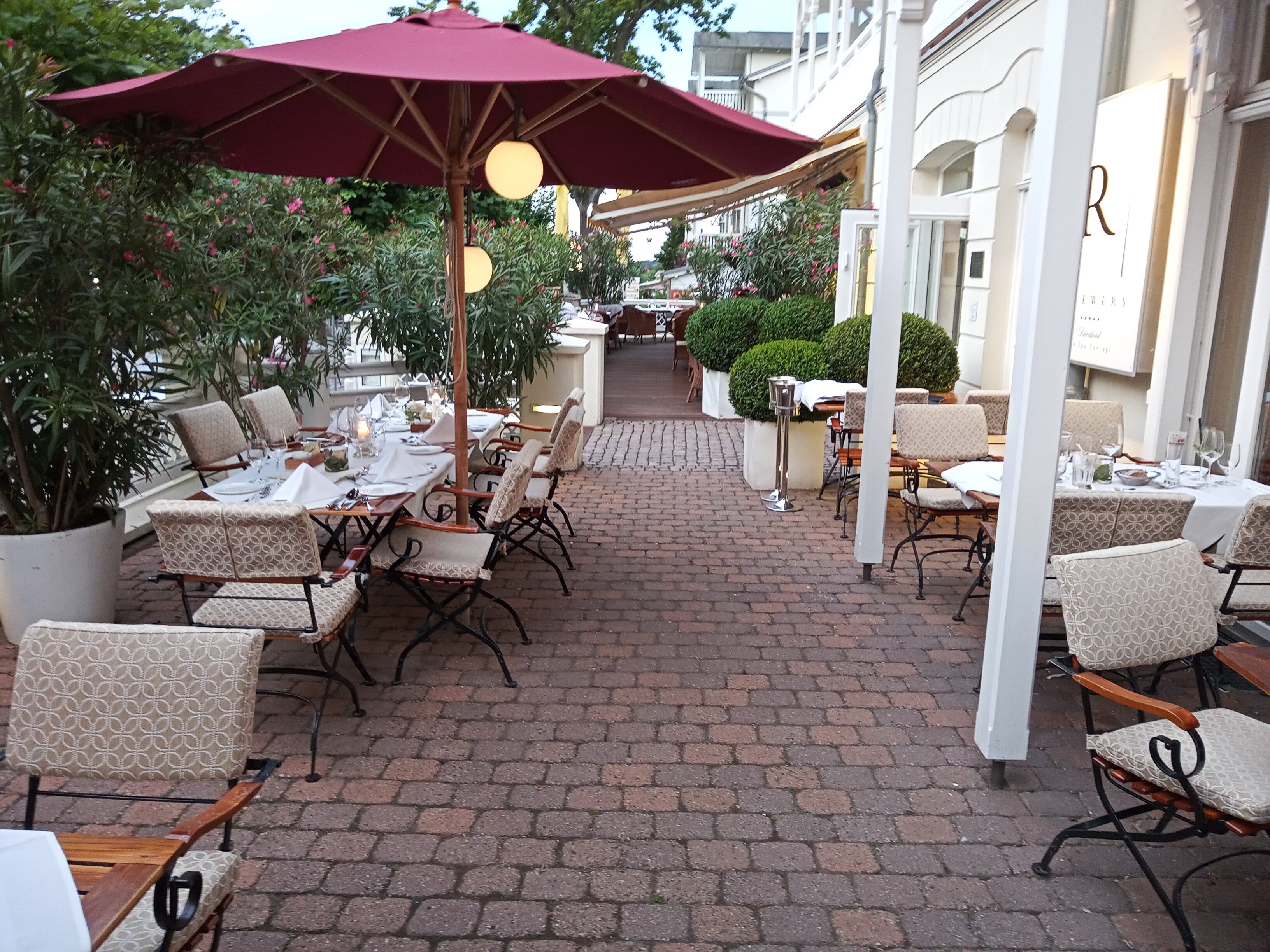 Romantik ROEWERS Privathotel-餐饮
