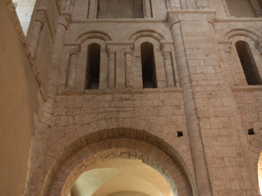 Abbaye de Lessay景点图片