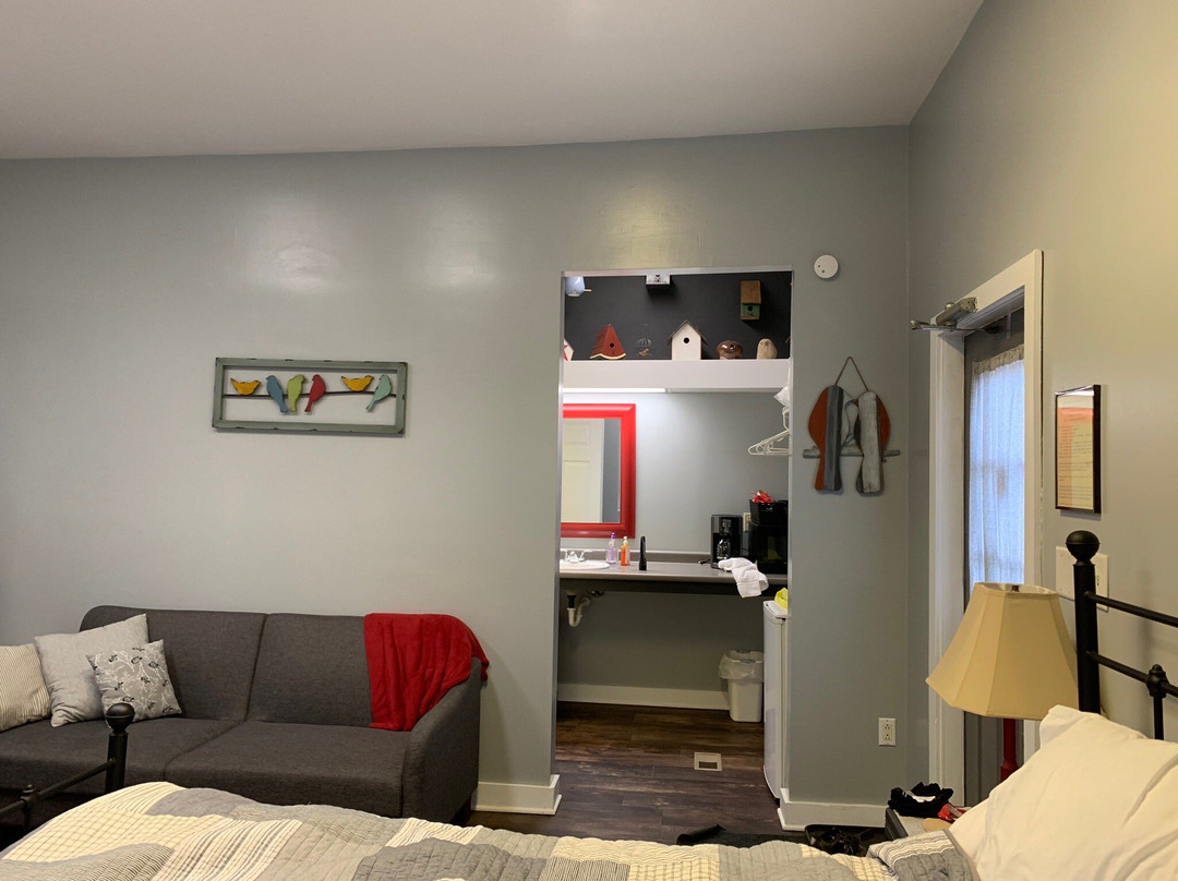 Trailside Treasures主图