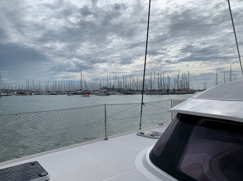 Aldabra Yacht Charter Catamaran-拉罗谢尔必去景点