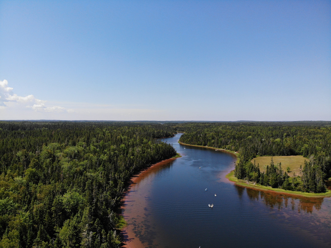 Paddles on Fortune River-Souris必去景点