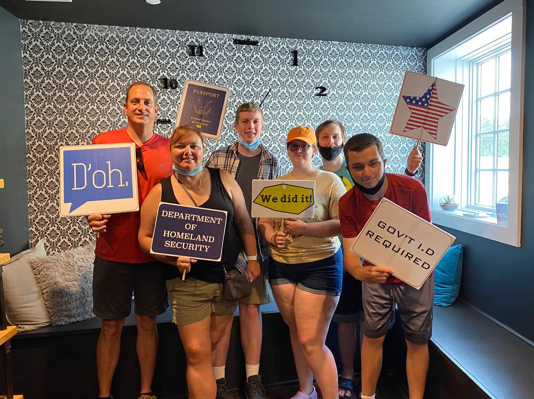 Upside Down Escape Games-Mashpee必去景点