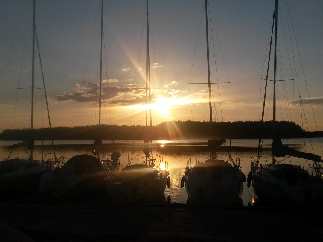 Marina Wdzydzki Kąt-Wiele必去景点