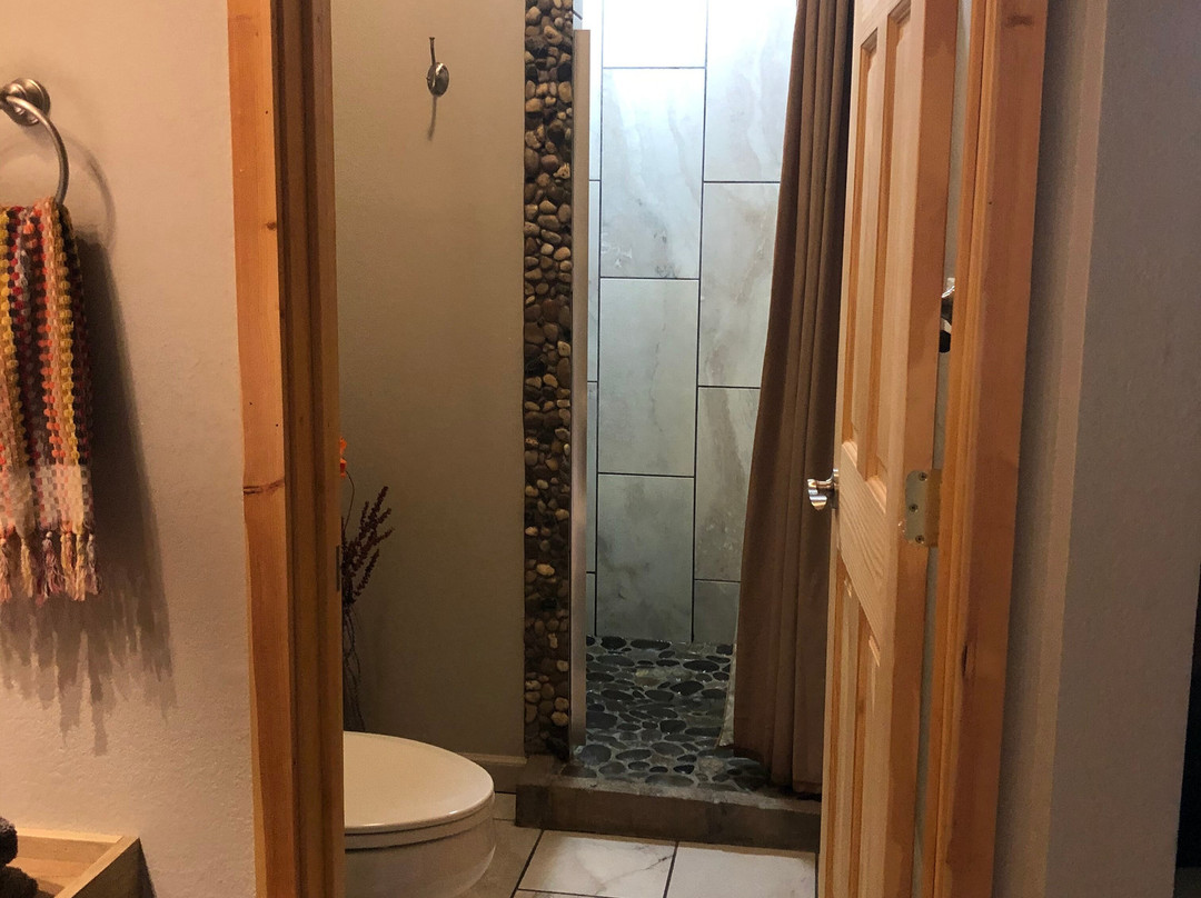 黄石河小屋木屋住宿加早餐旅馆主图