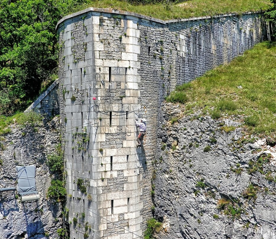 Fort l'Ecluse Aventure-Leaz必去景点