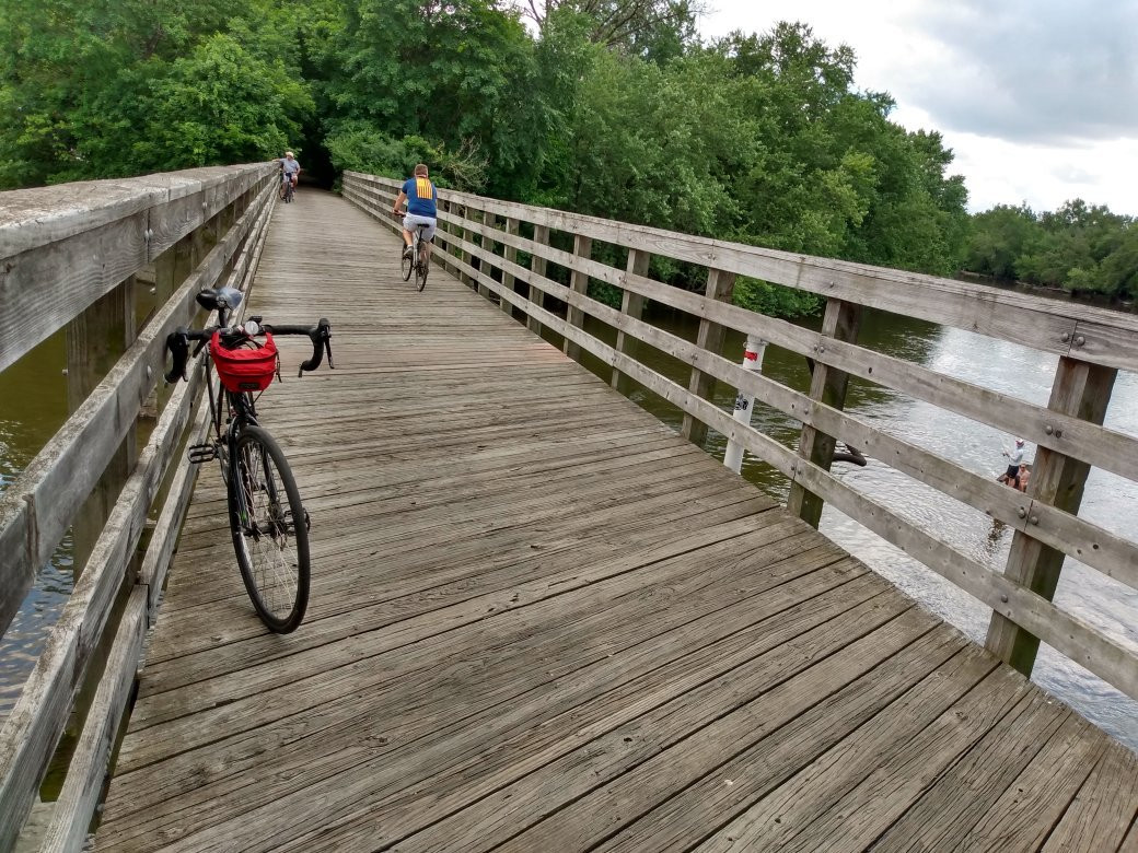 Fox River Bike Trail-圣查尔斯必去景点