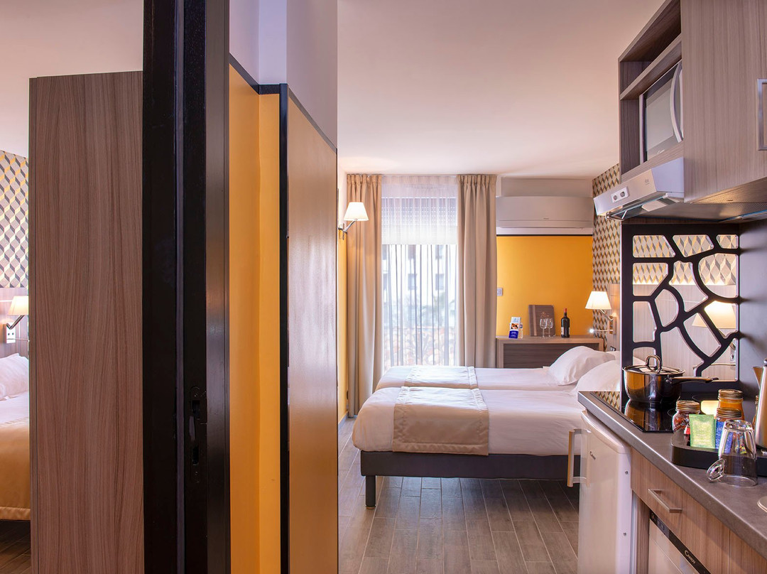 Unique Hôtel & Residence主图