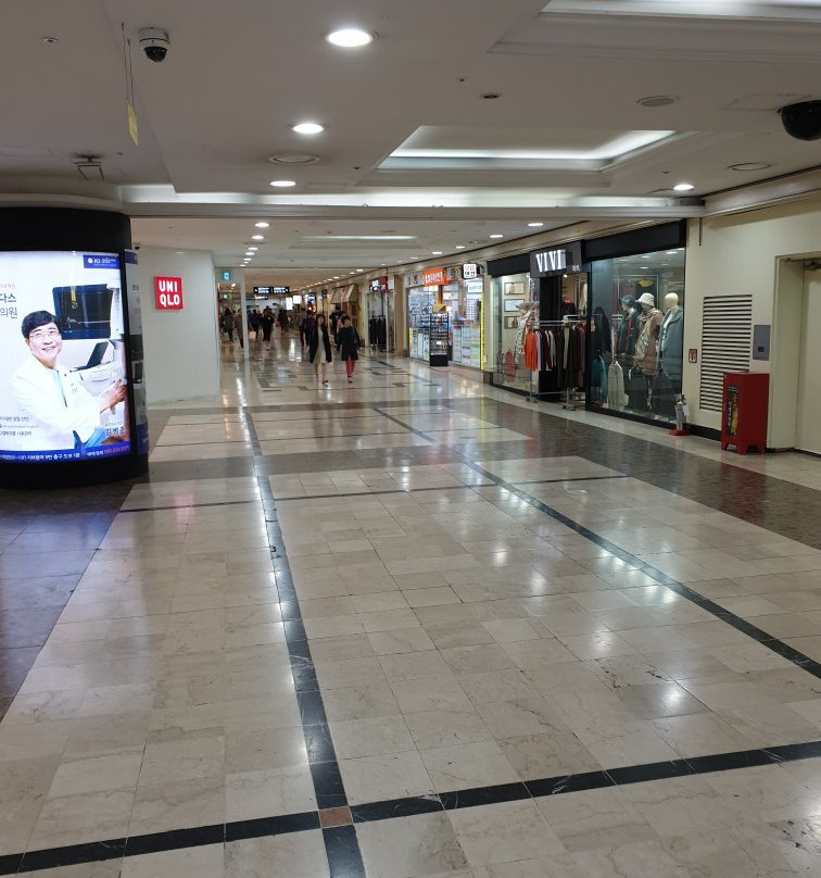 Seomyeon Underground Shopping Center-釜山必去景点