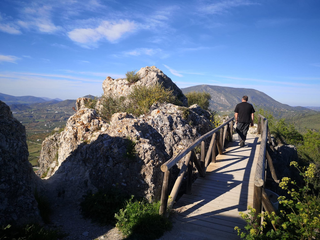 Castillo Zahara de la Sierra景点图片