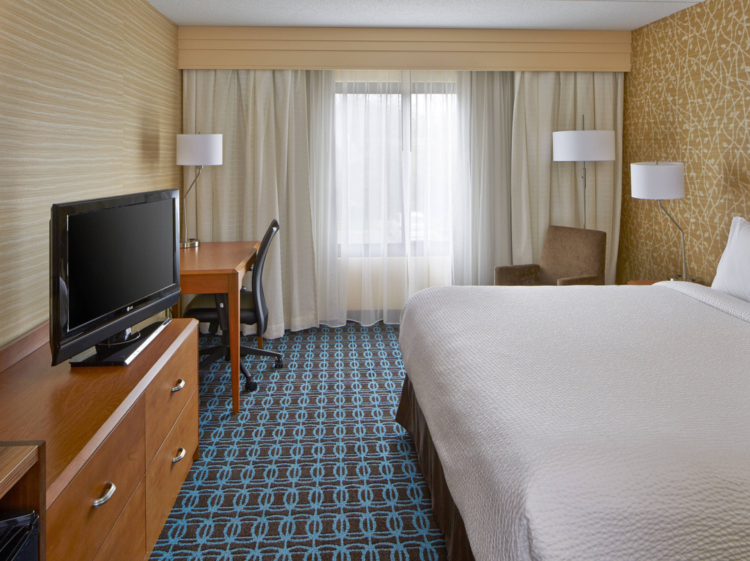 罗切斯特东部万枫酒店主图