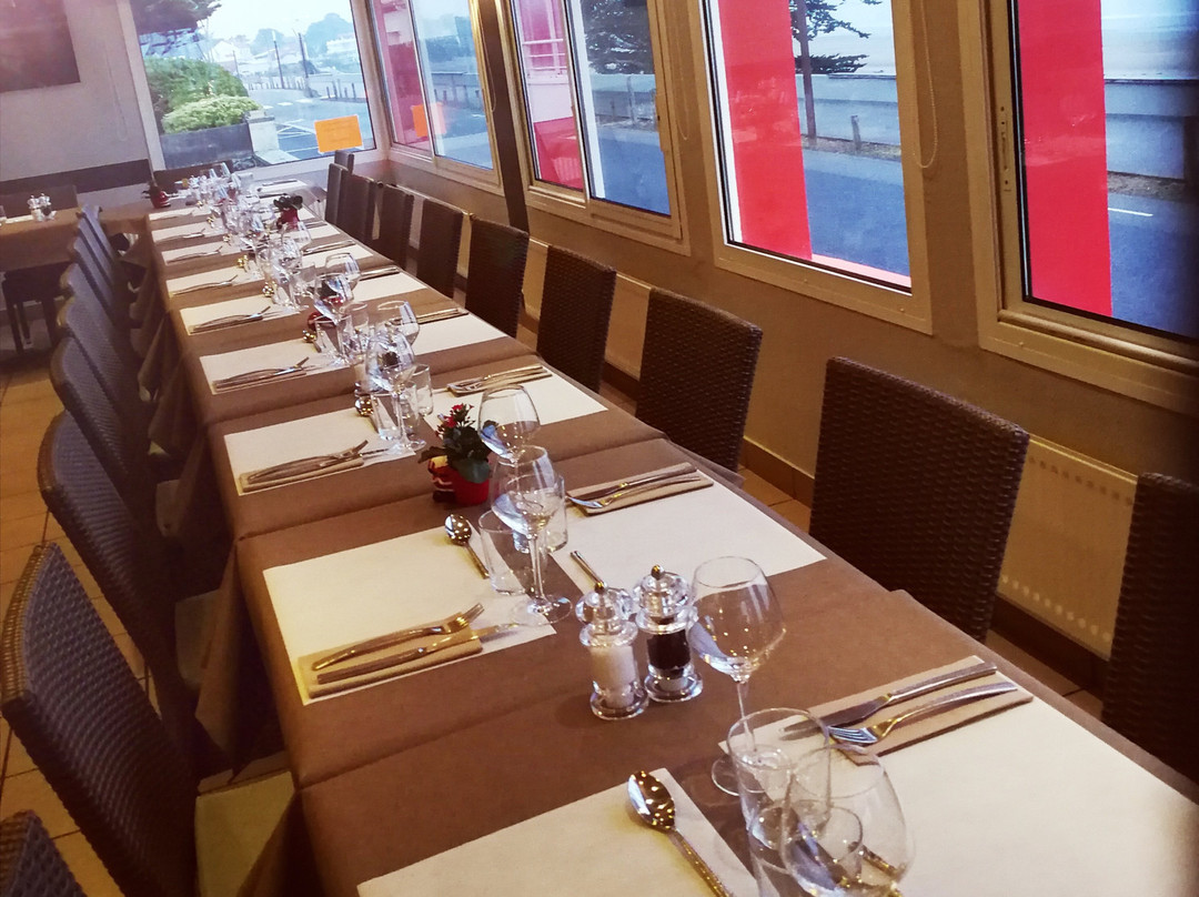 Hôtel Bar Restaurant L'Empreinte Logis de France主图