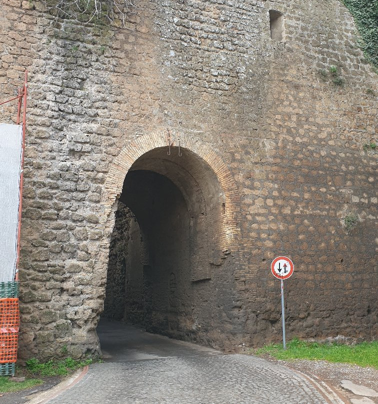 Porta Romana景点图片