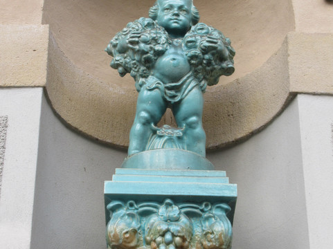 Putti en Facade de l'Orangerie-Mondorf-les-Bains必去景点