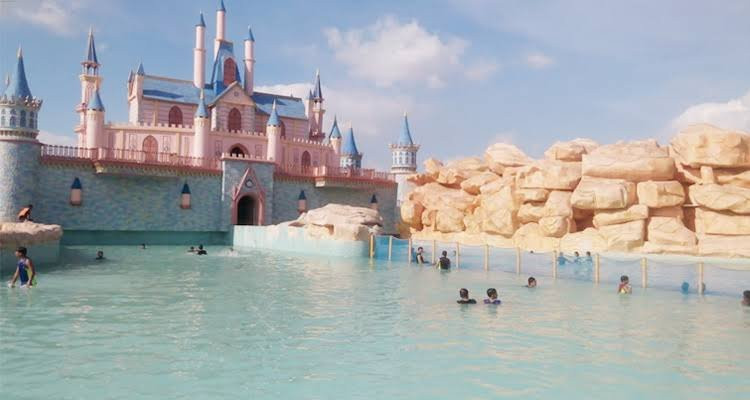 Blue World Theme Park景点图片