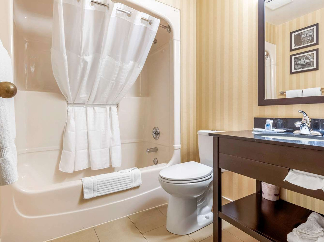 Comfort Inn St Thomas主图