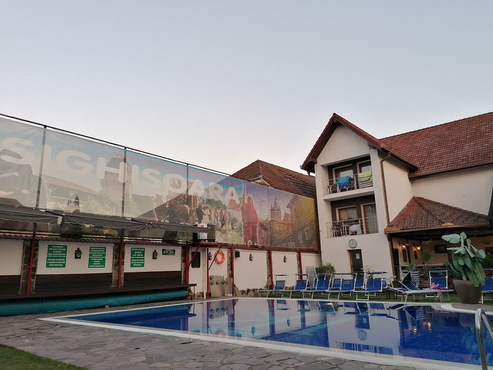 Korona Hotel主图