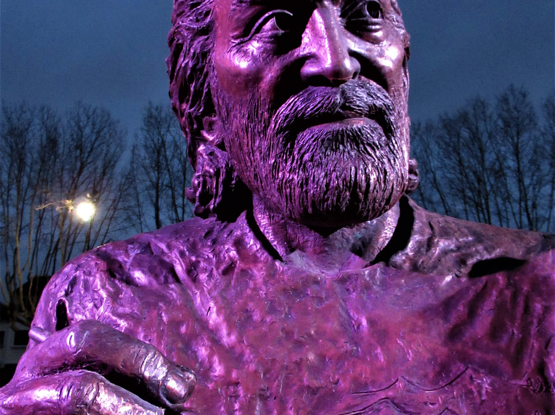 Statue de Saint Mesrop-阿尔福维尔必去景点