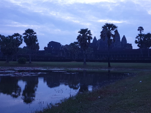 暹粒河畔酒店主图