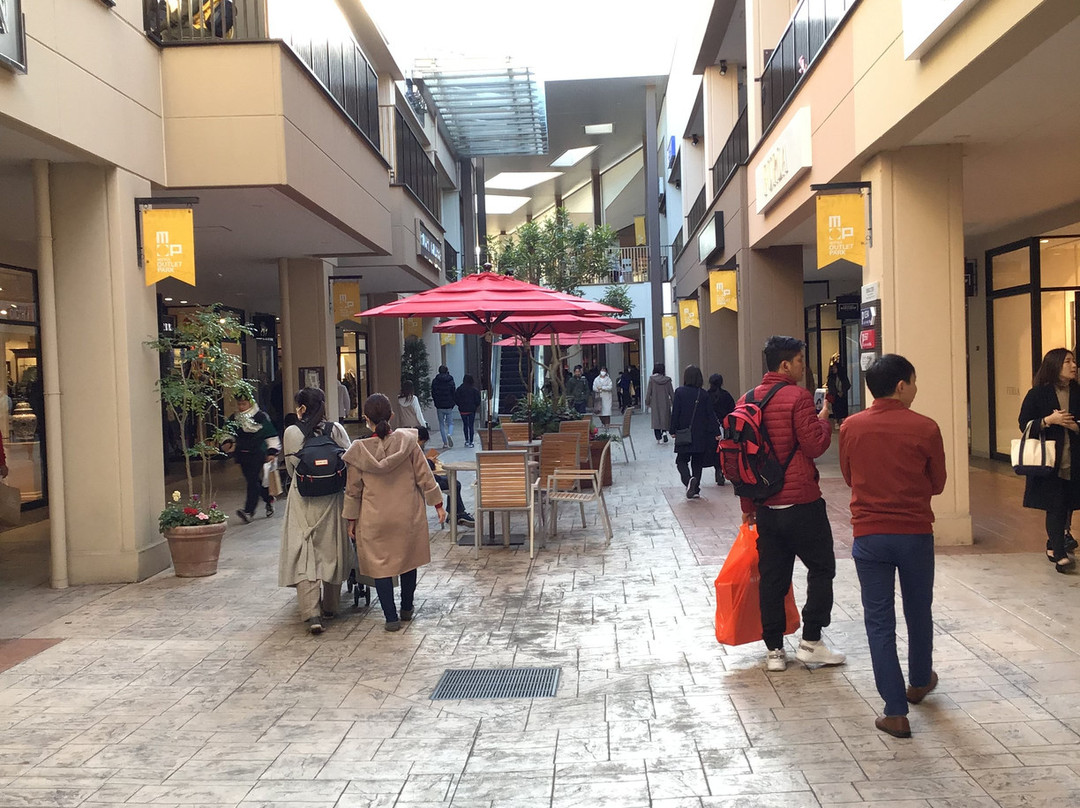 三井奥特莱斯购物城 滋贺龙王-龙王町必去景点