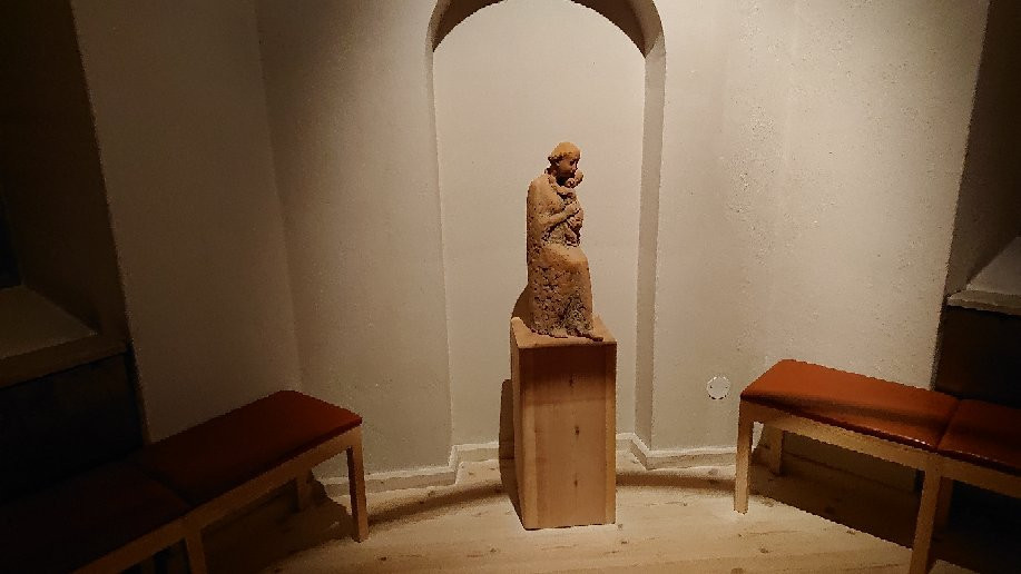 S:ta Helena Kyrka景点图片