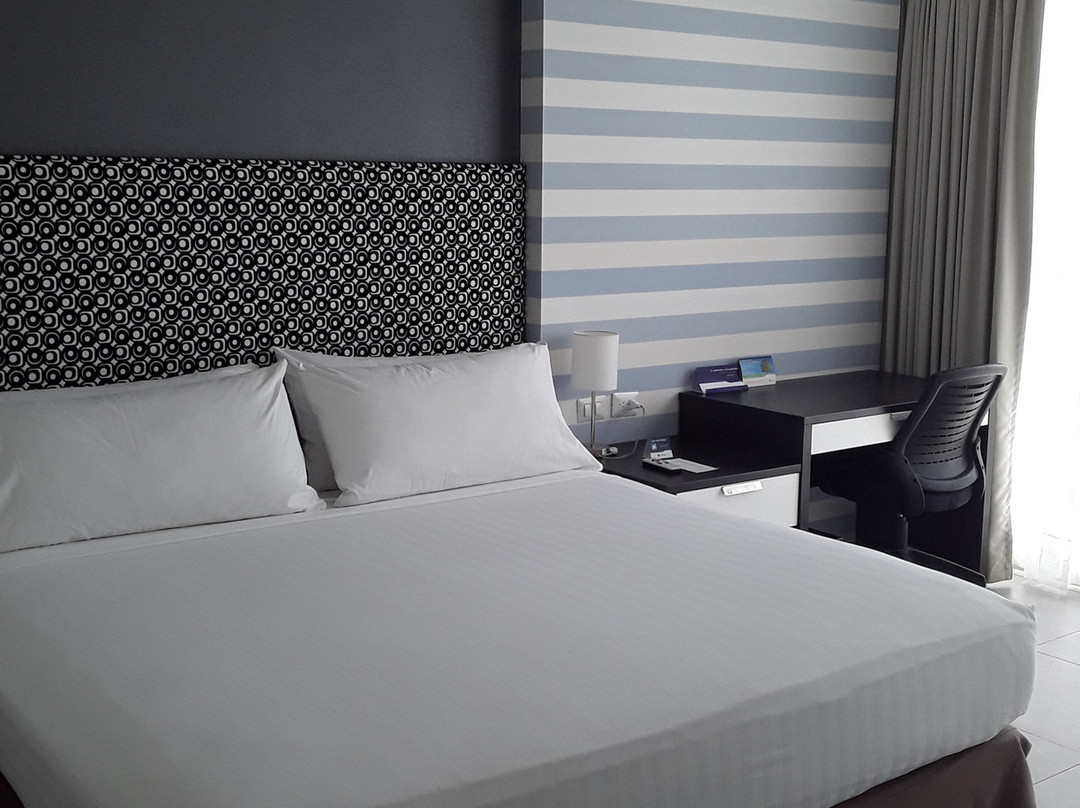 繁星璀璨亚太酒店主图