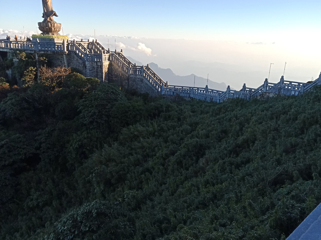 Fansipan Hiking Trips-沙巴必去景点