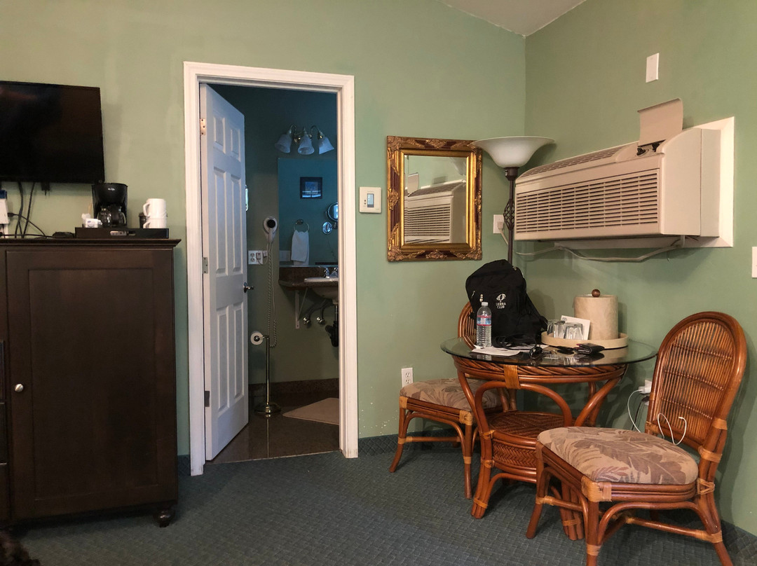 Grass Valley Courtyard Suites主图