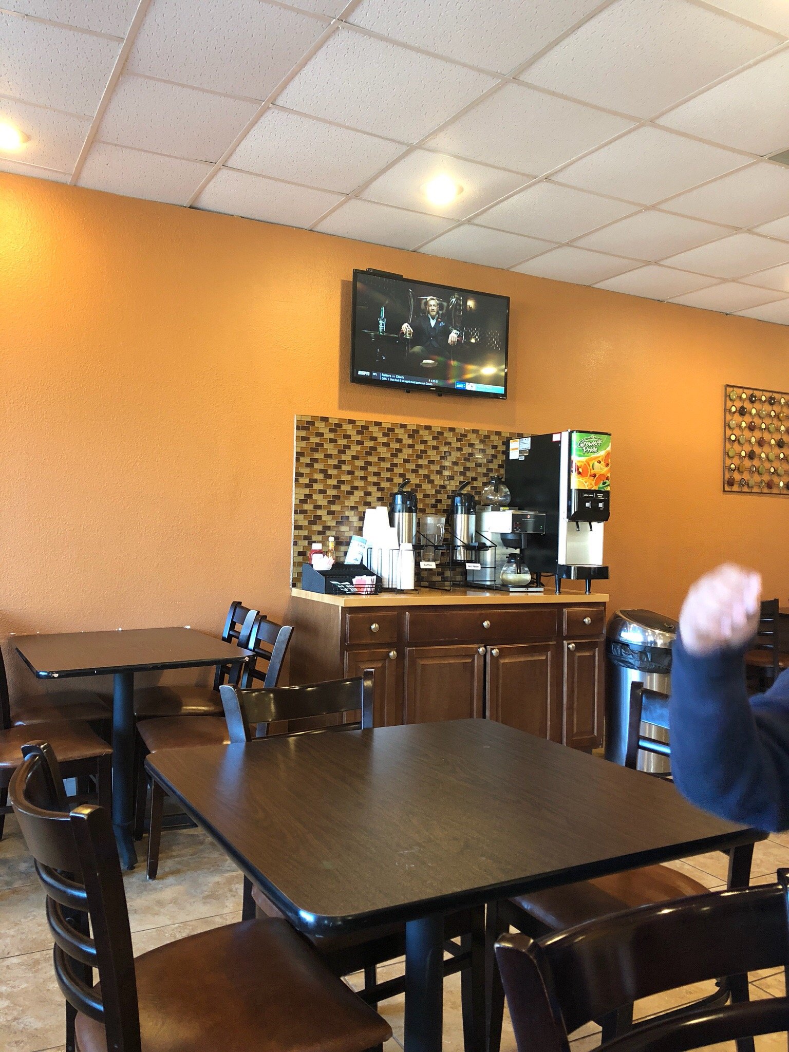 Express Inn & Suites-官方