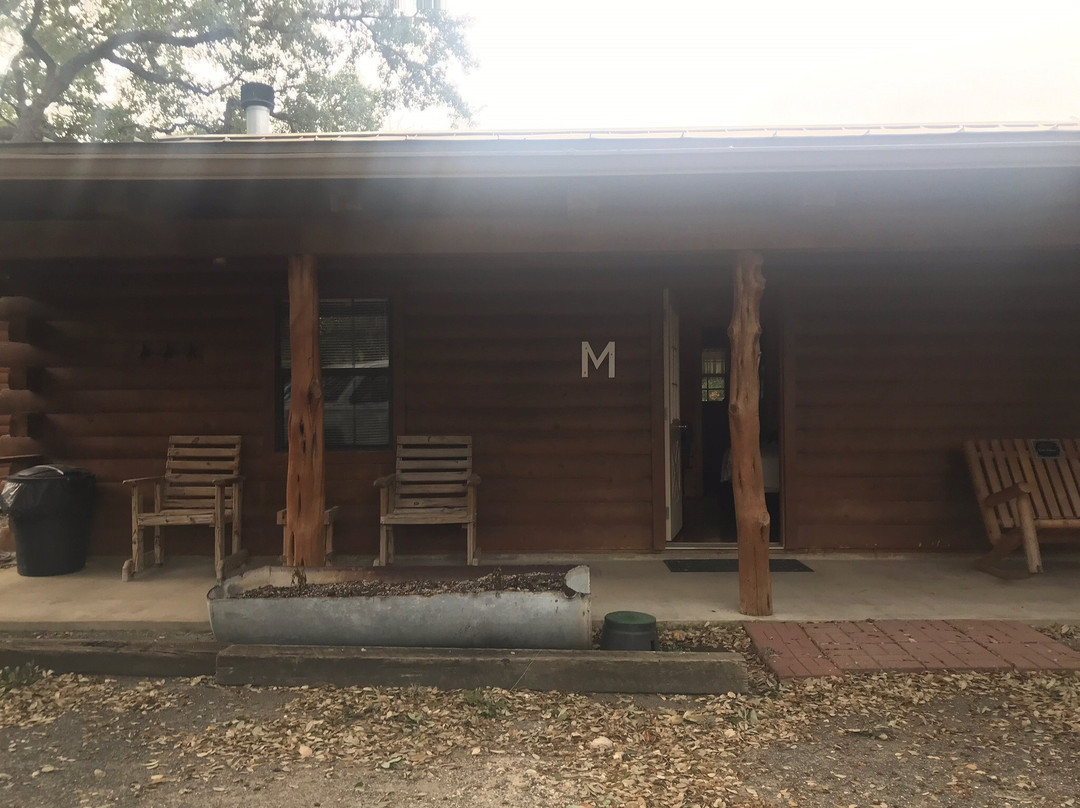 River Haven Cabins主图