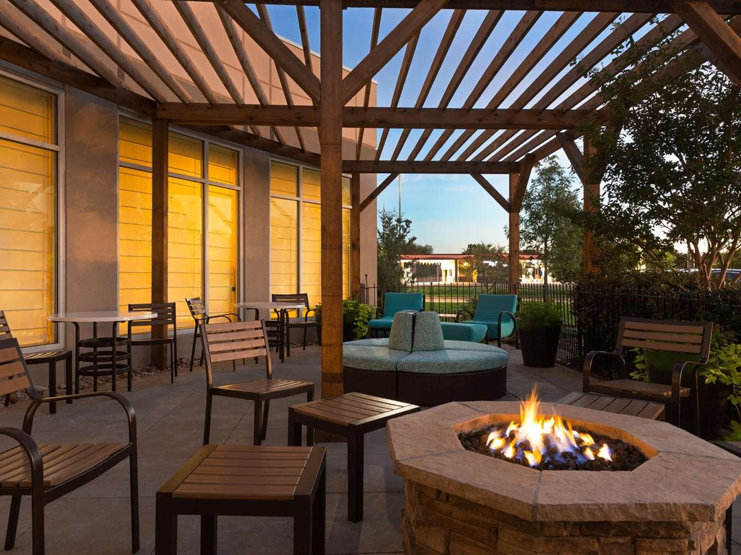 阿比林希尔顿花园酒店主图