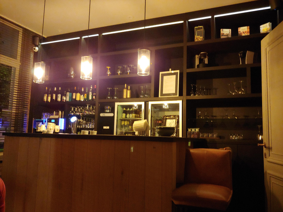 阿斯特丽德皇家酒店主图