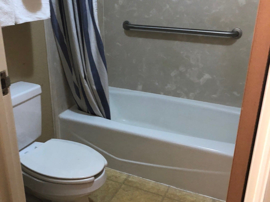 Admiralty Suites and Inn主图