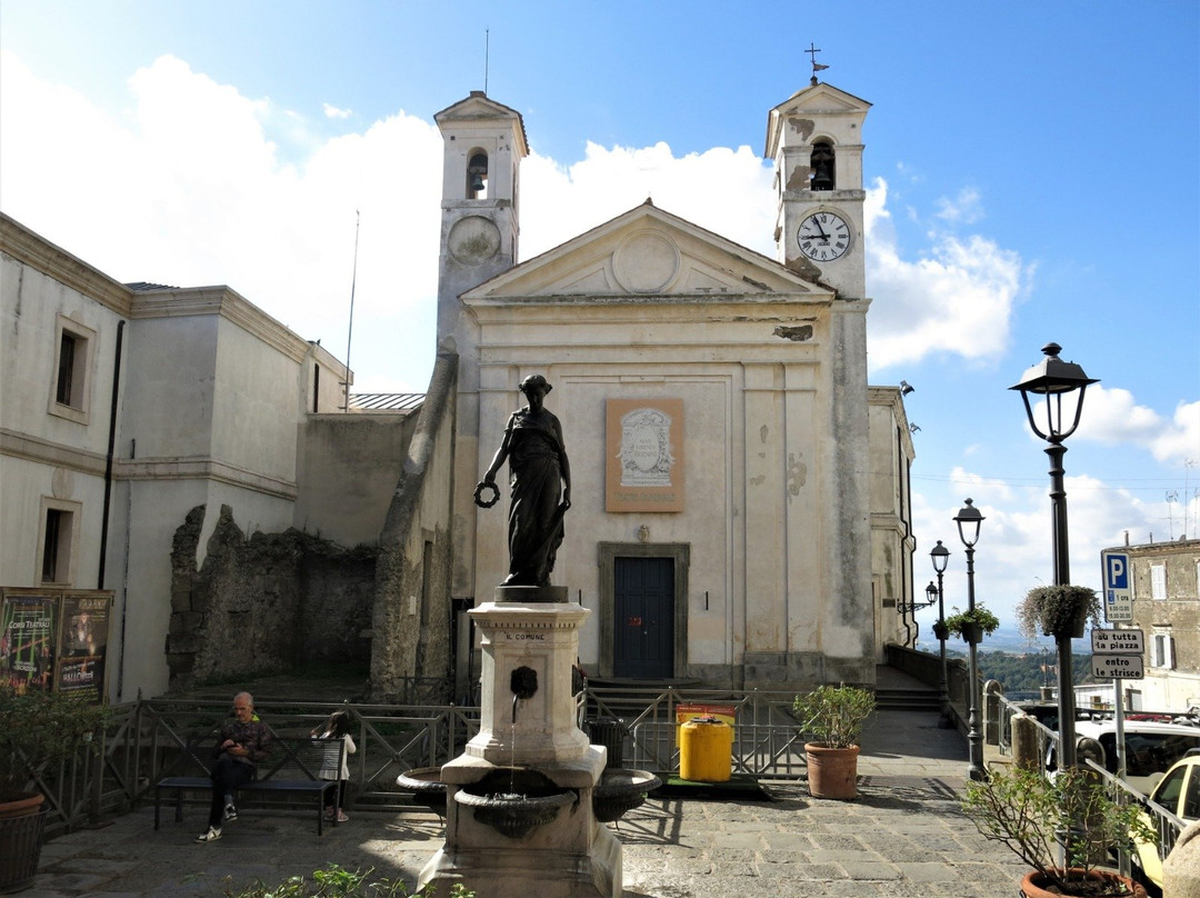 Fontana Della Bella Flora-阿里恰必去景点