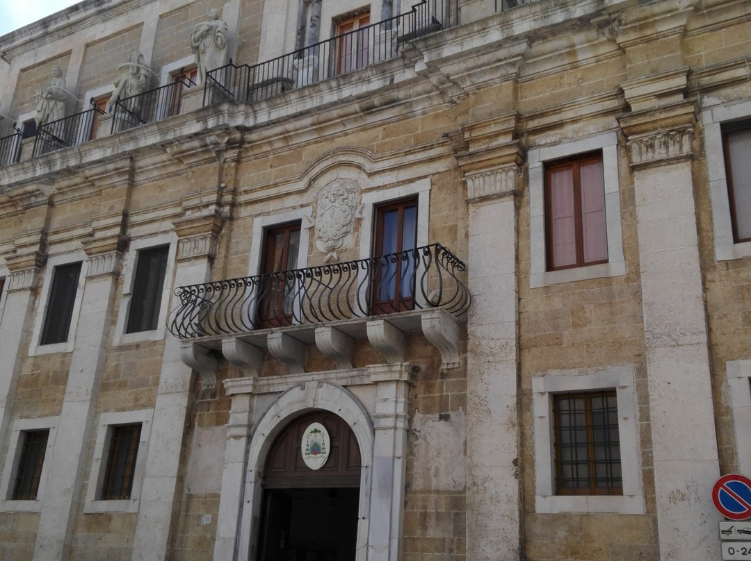 Castello o Palazzo Arcivescovile dell'Arcidiocesi di Brindisi景点图片