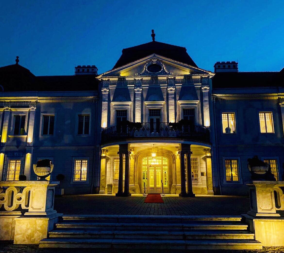 Art Hotel Kaštieľ-官方