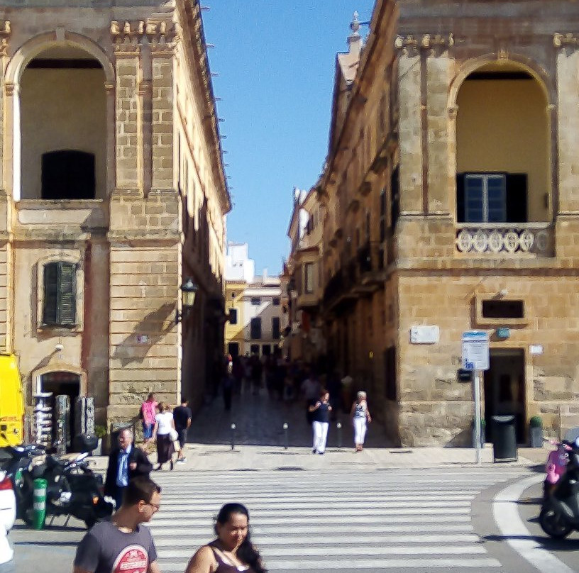 Plaça D' Alfons III Conqueridor-休达德亚必去景点